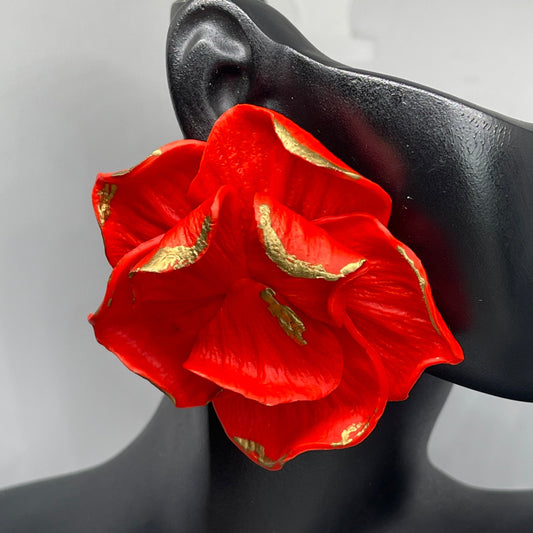 Statement red petal flower