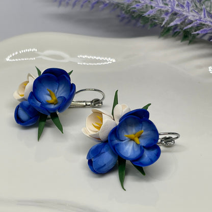 Blue crocus flower